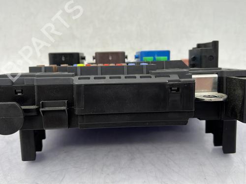 Used Fuse box PEUGEOT 308 SW II (LC_, LJ_, LR_, LX_, L4_) 2.0 BlueHDi 150 (150 hp) 27304172