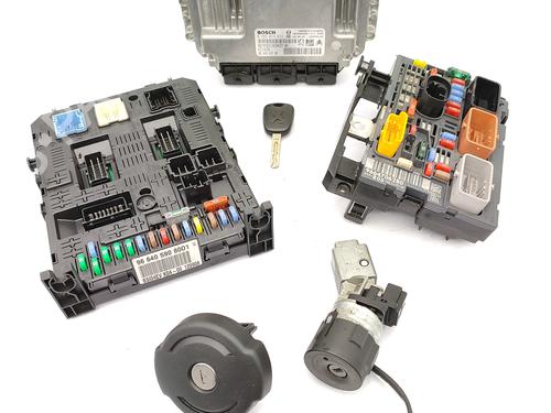 Used Electronic module PEUGEOT 308 I (4A_, 4C_) 1.6 HDi (90 hp) 23739487