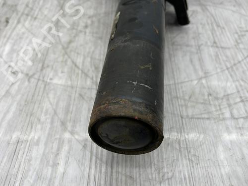 Used Right front shock absorber Right front shock absorber VW GOLF VII (5G1, BQ1, BE1, BE2) 1.2 TSI (105 hp) 23759997 23759997
