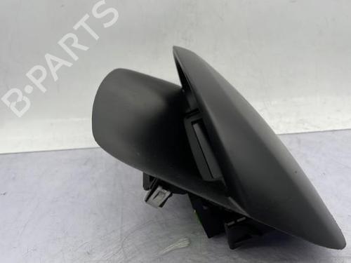display-monitor-renault-megane-iii-hatchback-bz01_-b3_-2008-23753694 main image