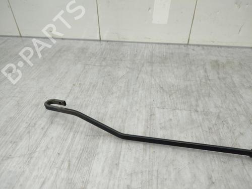 Used Front windshield wiper arm RENAULT KANGOO Express (FW0/1_) 1.5 dCi 75 (FW07, FW10, FW04) (75 hp) 23729413