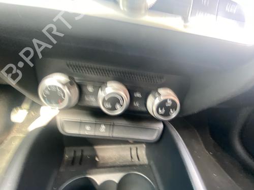 Dashboard AUDI A1 Sportback (8XA, 8XF) 1.4 TDI | BP37451023C46 - Image 15