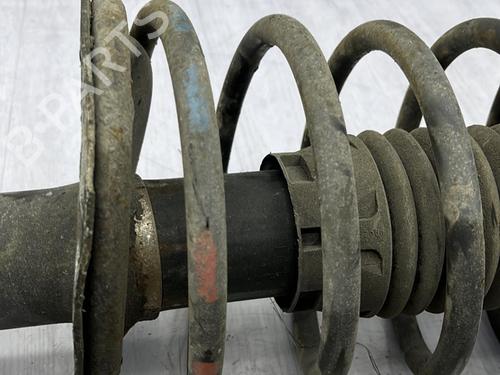 Used Right front shock absorber PEUGEOT 306 Hatchback (7A, 7C, N3, N5) 1.9 D (68 hp) 23703266