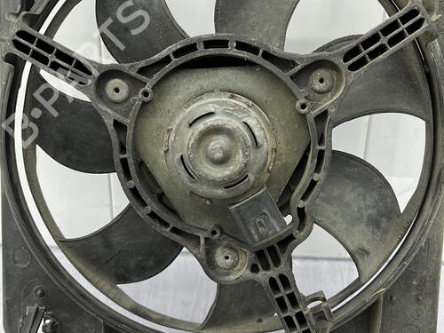 Used Radiator fan Radiator fan FIAT PUNTO (176_) 60 1.2 (176AP, 176AR, 176AQ, 176BB) (60 hp) 23703767 23703767