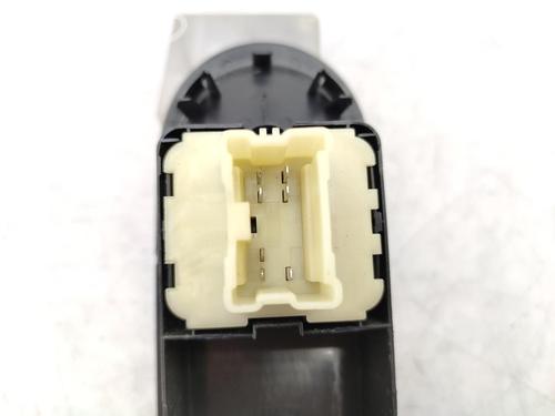 Used Left front window switch Left front window switch DACIA DUSTER (HS_) 1.2 TCe 125 (125 hp) 23732530 23732530