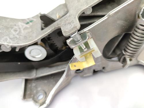 Hand brake RENAULT MEGANE IV Hatchback (B9A/M/N_) 1.5 dCi 110 (B9A3) | BP23754089I18 