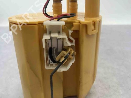 Bränslepump Bränslepump TOYOTA YARIS (_P9_) 1.4 D-4D (NLP90_, NLP90R) (90 hp) 36551630 36551630