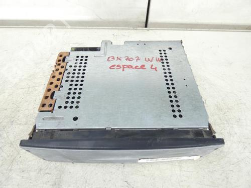 Used Radio VW GOLF V (1K1) 2.0 TDI 16V (140 hp) 23672244
