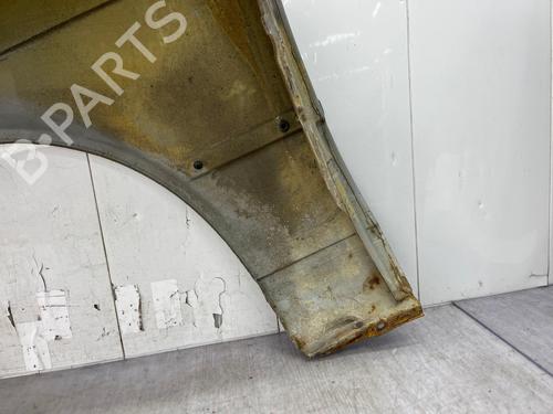 Used Right front fenders Right front fenders BMW 3 (E30) 320 i (125 hp) 36173336 36173336