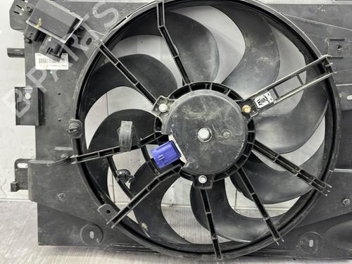 Used Radiator fan Radiator fan DACIA DOKKER MPV (KE_) 1.2 TCe (KEM0, KEAY) (115 hp) 33569280 33569280