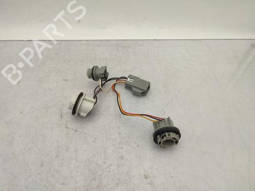Used Lamp holder FORD FIESTA VI (CB1, CCN) 1.25 (82 hp) 25894859
