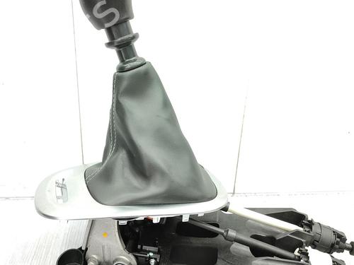 Used Gear lever RENAULT SCÉNIC III (JZ0/1_) 1.6 dCi (JZ00, JZ12) (130 hp) 23750702