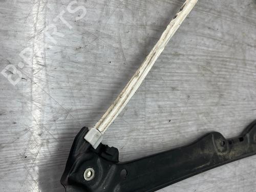 Used Front left window mechanism Front left window mechanism PEUGEOT 308 II (LB_, LP_, LW_, LH_, L3_) 1.2 THP 110 (110 hp) 39952276 39952276