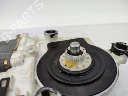 Used Right front window motor Right front window motor VW GOLF IV (1J1) 1.6 16V (105 hp) 23667549 23667549