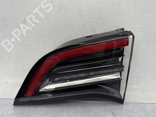 Farolim direito da mala TESLA MODEL 3 (5YJ3) EV (283 hp) 31754927