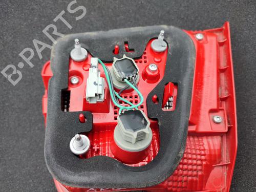 left-tailgate-light-chevrolet-malibu-v300-2012-23679241 main image