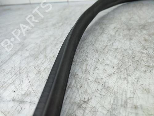 Used Rubber door seal PEUGEOT 108 1.0 VTi (69 hp) 23718911