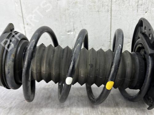 right-front-shock-absorber-renault-kadjar-ha_-hl_-2015-32782597 main image