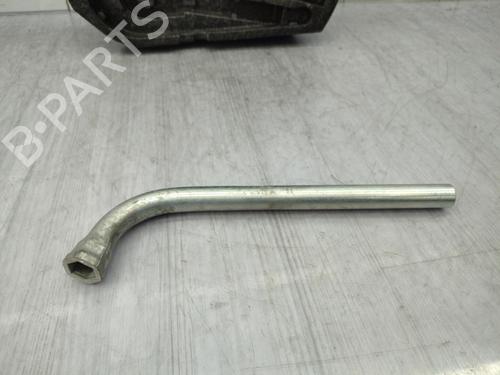 Used Jack Kit VW POLO V (6R1, 6C1) 1.6 TDI (90 hp) 23733288