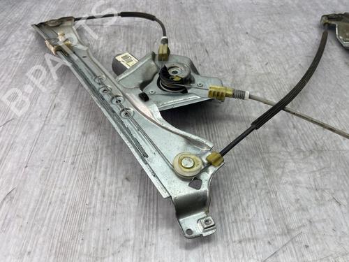 front-right-window-mechanism-renault-clio-iii-br01-cr01-2005-2006-2007-2008-2009-2010-2011-2012-2013-2014-39717026 main image