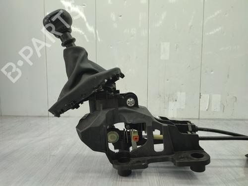 Used Gear lever Gear lever PEUGEOT 208 II (UB_, UP_, UW_, UJ_) 1.2 PureTech 100 (101 hp) 28597874 28597874