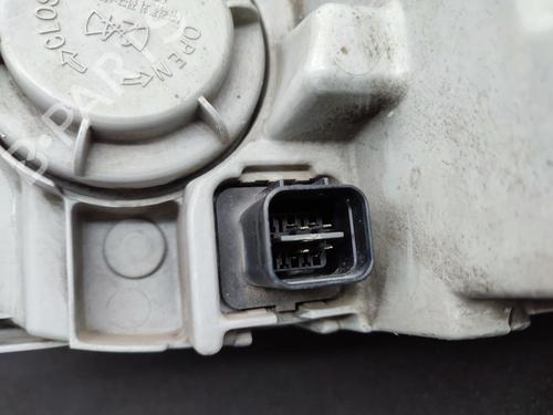 Right headlight HYUNDAI COUPE I (RD) 2.0 16V | BP23754649C29 