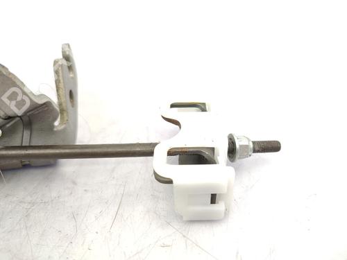 Used Hand brake Hand brake TOYOTA YARIS (_P13_) 1.4 D (NLP130_, NLP130) (90 hp) 23729389 23729389