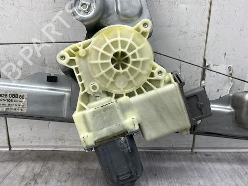 Front right window mechanism PEUGEOT 5008 (0U_, 0E_) 1.6 HDi | BP32346684C23