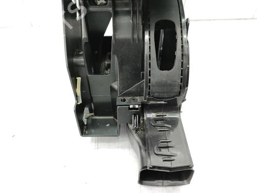 Used Armrest / Center console Armrest / Center console VW GOLF VI (5K1) 1.6 TDI (105 hp) 23740805 23740805