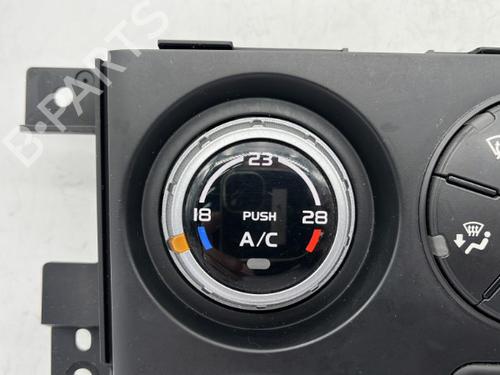 Climate control SUZUKI GRAND VITARA II (JT, TE, TD) 1.9 DDiS All-wheel Drive (JT419, TD44, JB419WD, JB419XD,... | BP23758366I5 