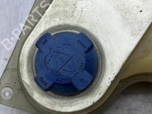 expansion-tank-audi-a4-b5-8d2-1994-1995-1996-1997-1998-1999-2000-2001-23704442 main image