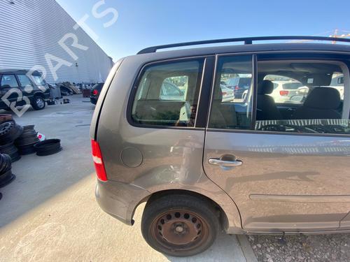 rear-right-quarter-glass-vw-touran-1t1-1t2-2003-2004-2005-2006-2007-2008-2009-2010-2011-37636513 main image
