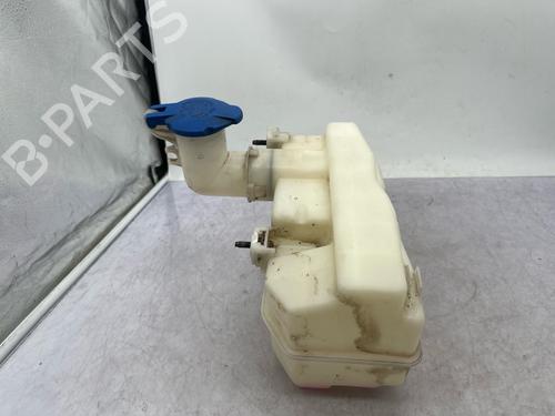 Used Windscreen washer tank Windscreen washer tank 38425661 38425661
