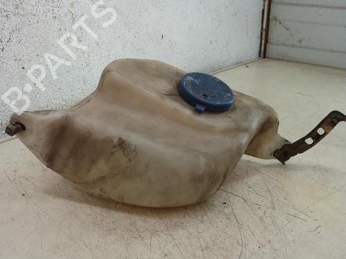 Used Windscreen washer tank PEUGEOT 205 II (20A/C) 1.7 Diesel (60 hp) 23695710
