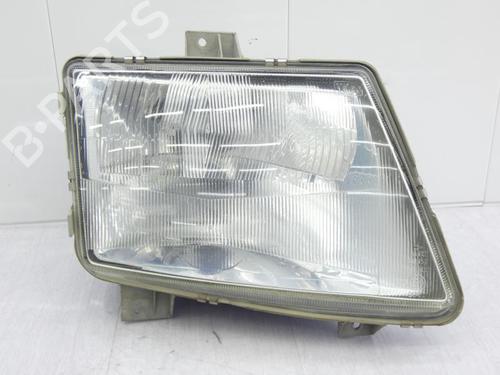 Used Right headlight MERCEDES-BENZ VITO Van (W638) [1997-2003]  23670621