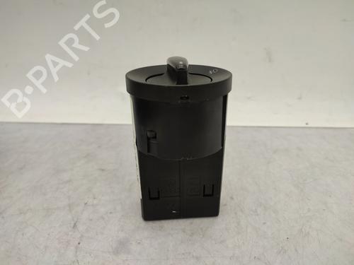 Used Headlight switch Headlight switch VW NEW BEETLE (9C1, 1C1) 1.6 (102 hp) 26598699 26598699
