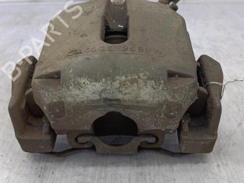 Used Right front brake caliper Right front brake caliper BMW 5 (E39) 530 d (184 hp) 23707777 23707777