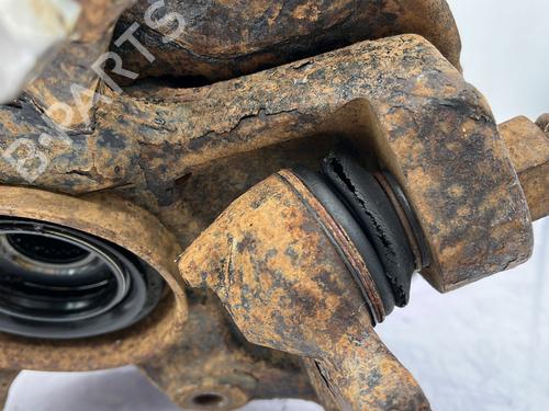 Left front steering knuckle NISSAN TERRANO II (R20) 2.7 TDi 4WD | BP25624362M25 
