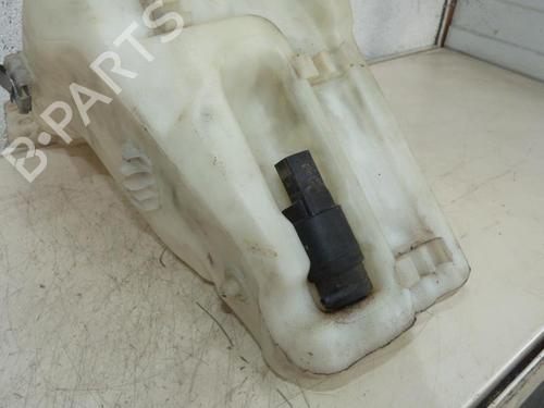 Used Windscreen washer tank MERCEDES-BENZ C-CLASS (W202) C 220 D (202.121) (95 hp) 23695369