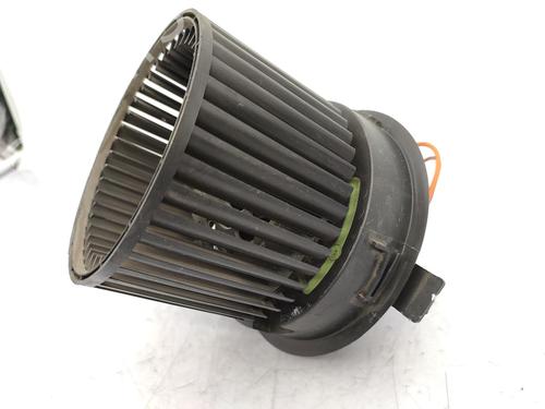 Heater blower motor RENAULT CLIO IV (BH_) 1.5 dCi 90 | BP23719408M62 