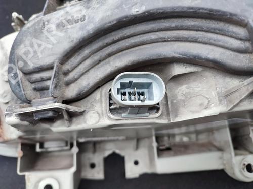 Højre forlygte RENAULT ESPACE III (JE0_) 2.0 16V (JE0N, JE0L, JE02) | BP23730463C29 