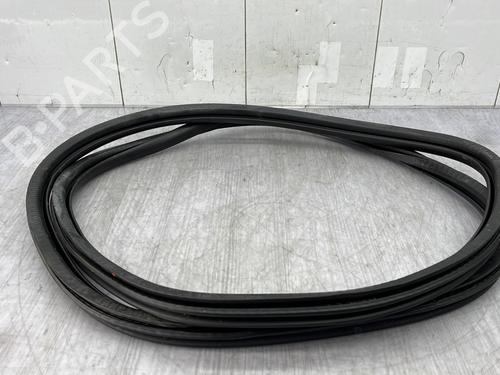 Used Rubber door seal PEUGEOT 3008 II SUV (MC_, MR_, MJ_, M4_) 1.6 BlueHDi 120 (120 hp) 25157165