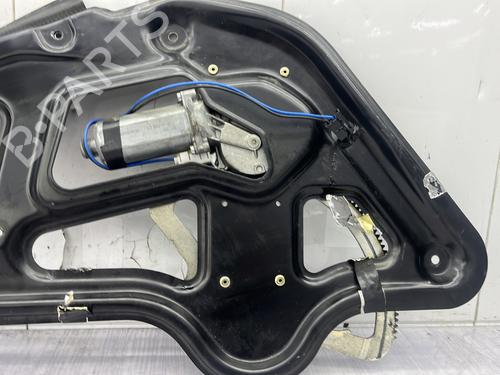 Used Left front window motor MERCEDES-BENZ SPRINTER 2-t Van (B901, B902) 211 CDI (901.661, 901.662, 902.661, 902.662) (109 hp) 30593135