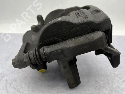 Right front brake caliper MERCEDES-BENZ CLA Shooting Brake (X117) CLA 250 (117.944) | BP23753599M104