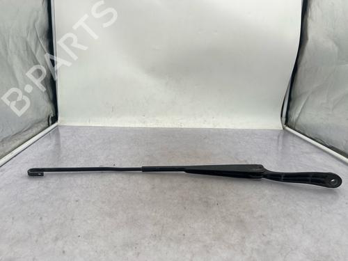 Used Front windshield wiper arm Front windshield wiper arm 37676472 37676472
