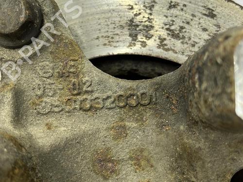 Used Left front steering knuckle Left front steering knuckle MERCEDES-BENZ SPRINTER 2-t Bus (B901, B902) 211 CDI (902.671, 902.672) (109 hp) 23673512 23673512