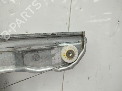 Used Front left window mechanism Front left window mechanism CITROËN C3 III (SX) 1.6 BlueHDi 75 (75 hp) 23723075 23723075