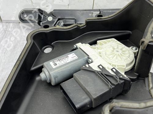Rear right window mechanism SEAT LEON (1P1) 1.9 TDI | BP23760463C25 