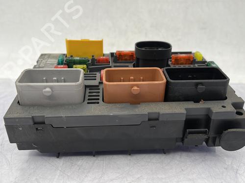 Caixa de fusíveis PEUGEOT PARTNER Tepee 1.6 HDi 75 (16V) | BP30852704E1