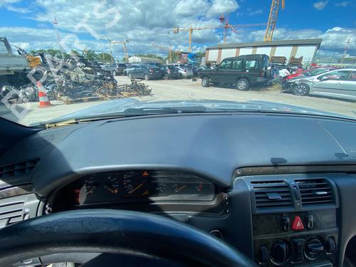 Dashboard MERCEDES-BENZ E-CLASS (W210) E 240 (210.061) | BP36440136C46 - Image 101